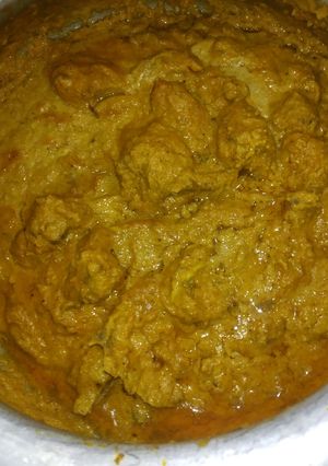 A picture of Chicken creamy butter masala.