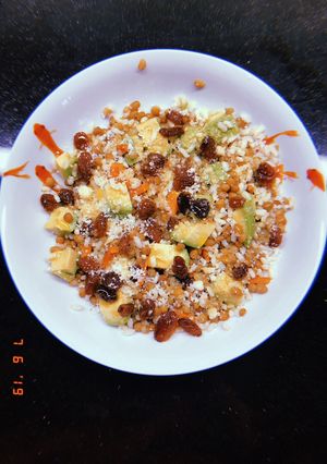 Una foto de Ensalada de lentejas con arroz y aguacate