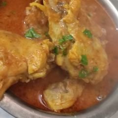 A picture of Gravy Chicken.