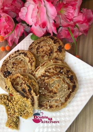 A picture of Chicken stuffed paratha.