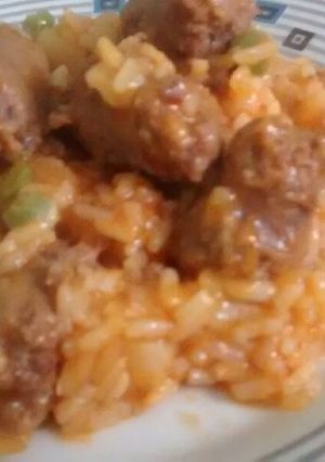 Una foto de Furioso guiso de arroz con butifarra parrillera (una cachetada al frío)😂
