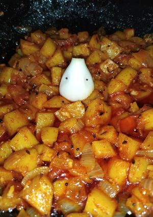 કાંદા બટાકા નું શાક (Kanda Bateka shak Recipe in Gujarati) રેસીપી મુખ્ય ફોટો