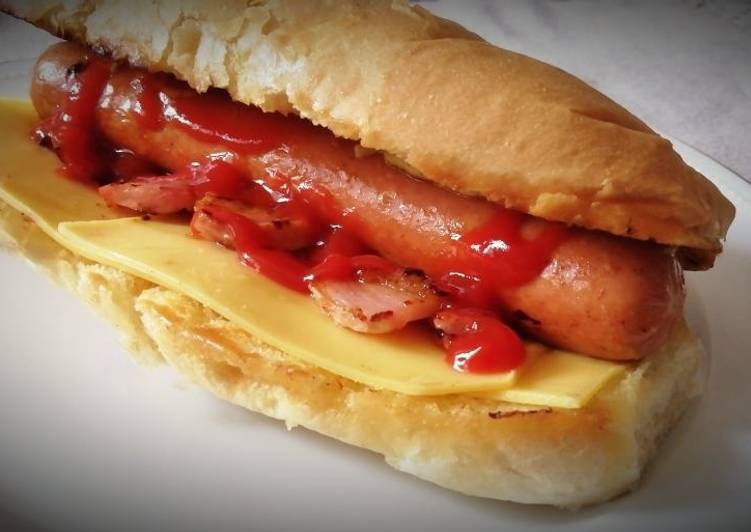 Perrito caliente con Frankfurt, Bacon y Queso