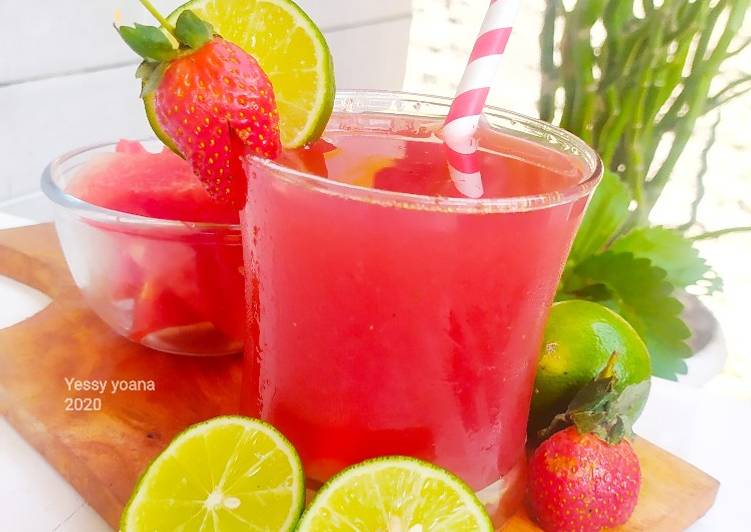 Juice strawberry