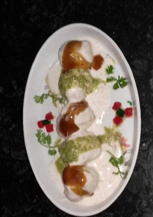 A picture of Moog dal dahi pakodi.