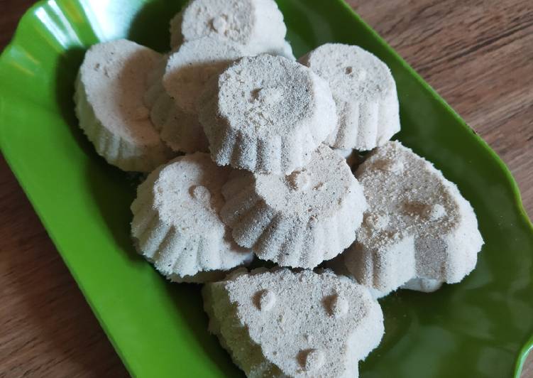 Kue Satron kacang hijau