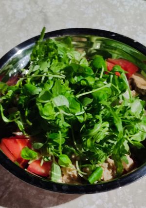 Una foto de Ensalada Completa de Bonito