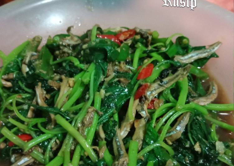 Tumis Rusip Bayam