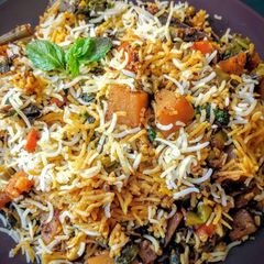A picture of Hyderabadi dum biryani.