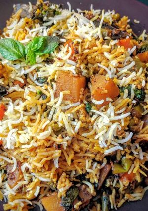A picture of Hyderabadi dum biryani.