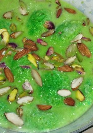 A picture of Laziza mix Ras Malai.