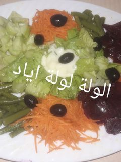 صورة لوصفة سلطة بسيطة