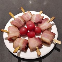A picture of Abalone in Bacon.