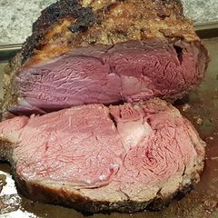 A picture of "Rule of 5" Prime Rib.