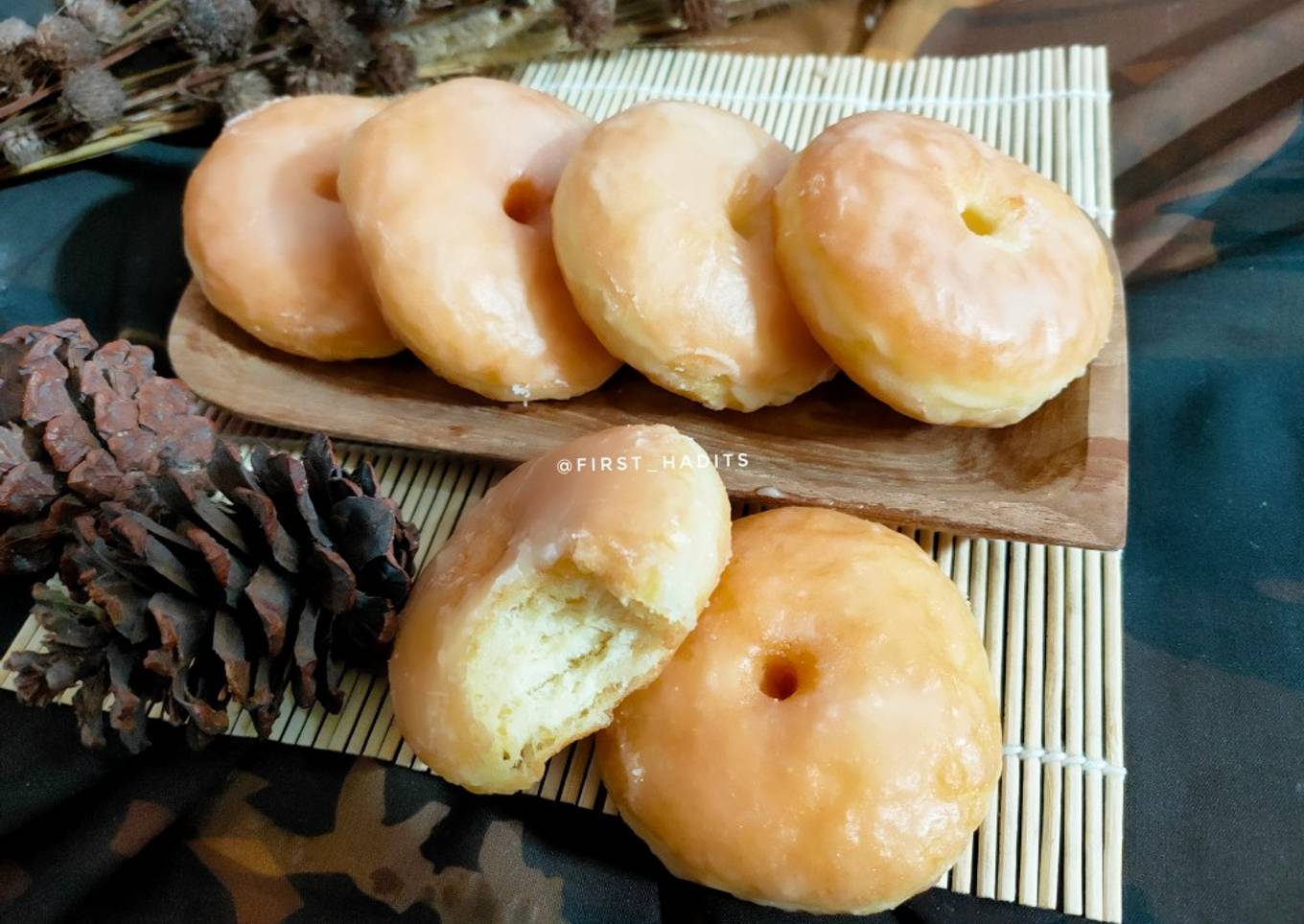 Donat Susu (with Sugar Glaze)