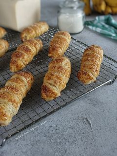 Foto resep "Banana Cheese Roll Pastry"