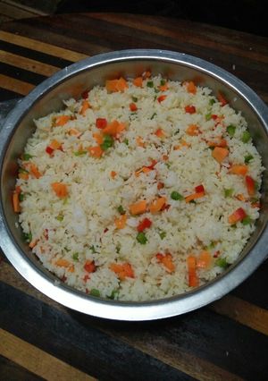 A picture of Lemon rice.