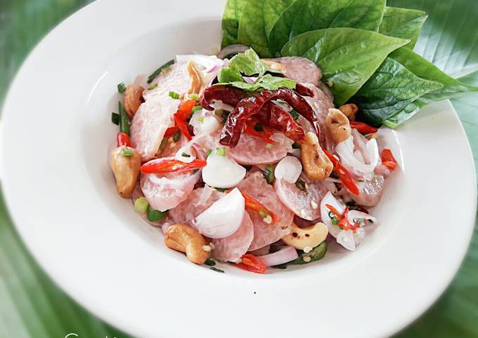 สูตร ยำแหนมหมู โดย Areerat Chaichoy - Cookpad