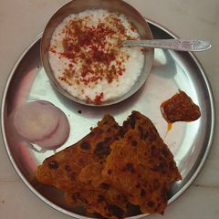 A picture of Dhudhi thepla.