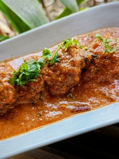 व्हेज मराठा (veg maratha recipe in marathi) रेसिपी चे मुख्य फोटो 
