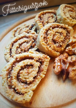 Fitt diós-fahájas csigák recept fotója