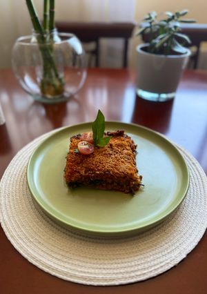 Una foto de Parmigiana di melanzane con carne picada🍆