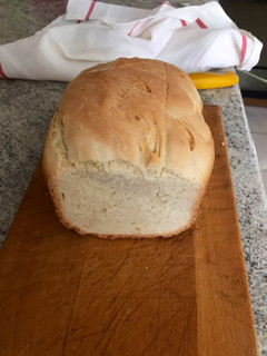 Fehér kenyér 🍞 finom és rétes búzalisztből recept fotója