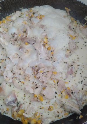 Una foto de Pollo con crema de leche