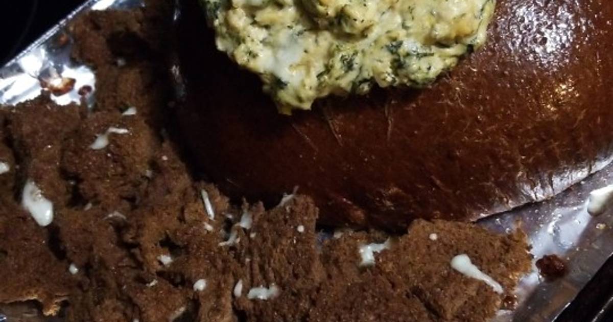 Cheesy Spinach Dip in a Pumpernickel Bread Bowl Recipe by Chef Mommy