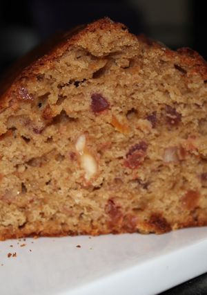 A picture of Easy breezy dry nuts cake.