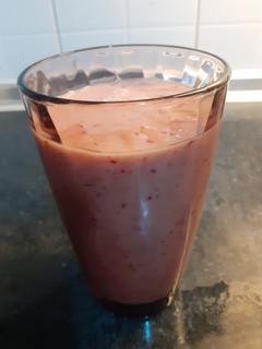 Φωτογραφία της συνταγής Smoothie μιξ φρούτων με σιρόπι από χουρμάδες