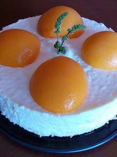 Una foto de Tarta fría de melocotón