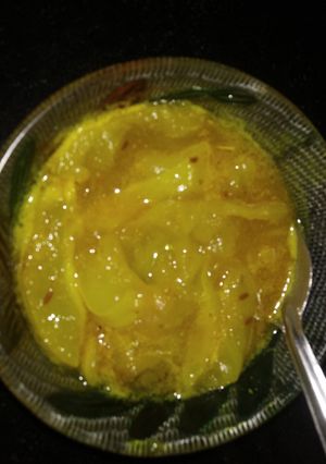 A picture of Sweet & spicy raw mango chutney (Aam ki launji).