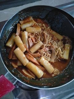 Foto resep Rabokki (ramen&tteokbokki)