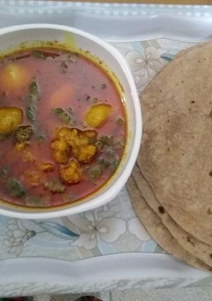 A picture of Bari Aur Aloo Ka Salan.