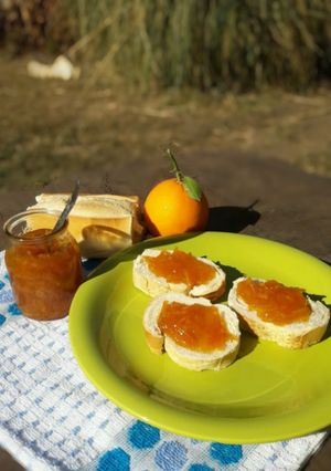 Una foto de Mermelada casera de naranja