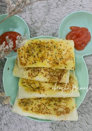 Foto resep Garlic Bread Teflon Simple ala Pizza Hut (camilan anak 12+)