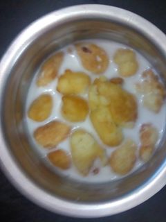 செட்டி நாட்டு பால் பனியாரம் (Chettinadu paal paniyaram recipe in tamil) செய்முறை முக்கிய புகைப்படம்