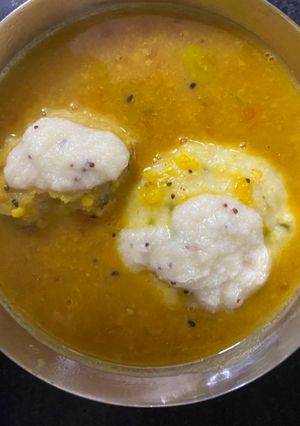 A picture of Rava idli.