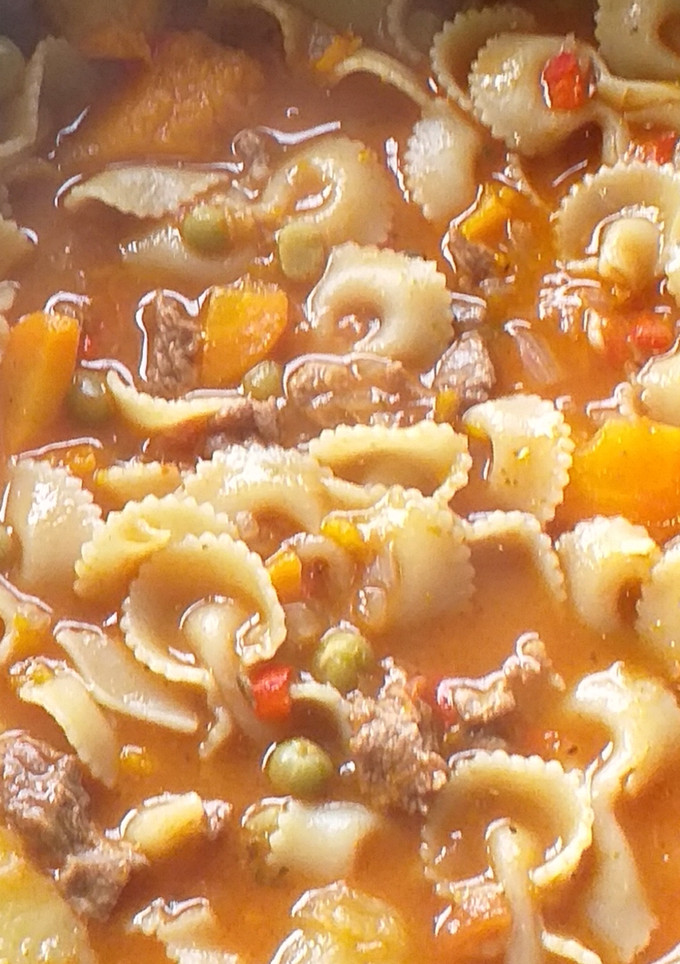 Una foto de Guiso de fideos con carne