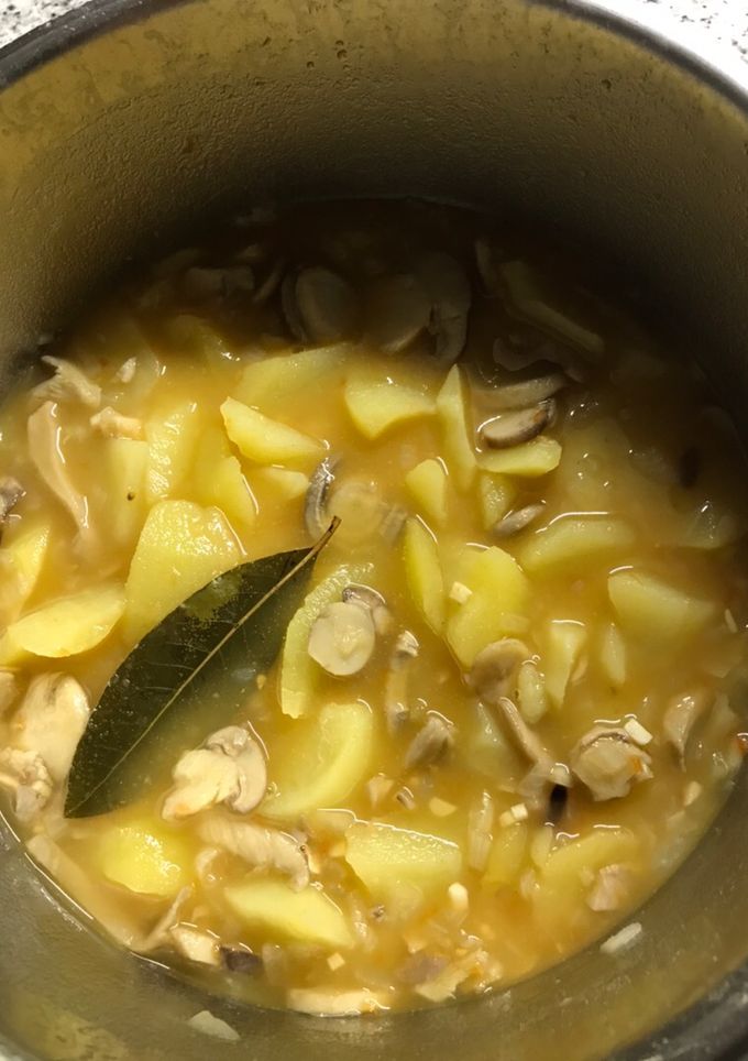 Una foto de Patatas con boletus fácil