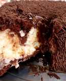 Bolo de chocolate com recheio de coco