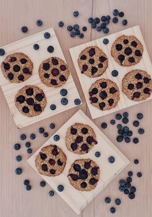 Una foto de Galletas de avena y arándanos (otras). Blueberries oat cookies