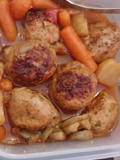 Una foto de Albóndigas con verdura