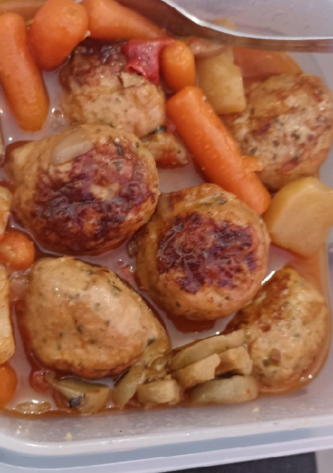 Una foto de Albóndigas con verdura