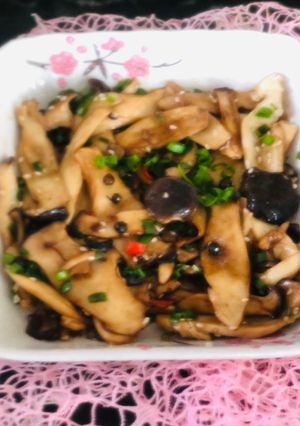 Hình của món Nấm đùi gà áp chảo (ngày 3).