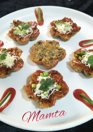 A picture of Cheezy potato muffins.