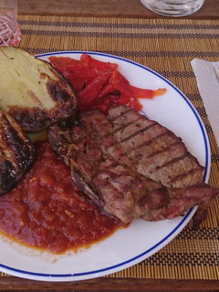 Una foto de Salsa de sofrito para acompañar carne de cerdo