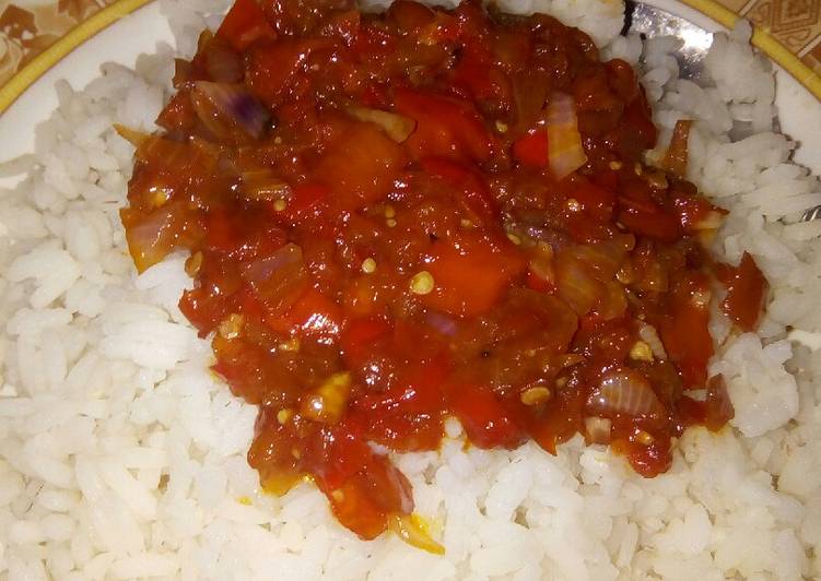 How to Prepare Speedy White rice and tomatoes sauce