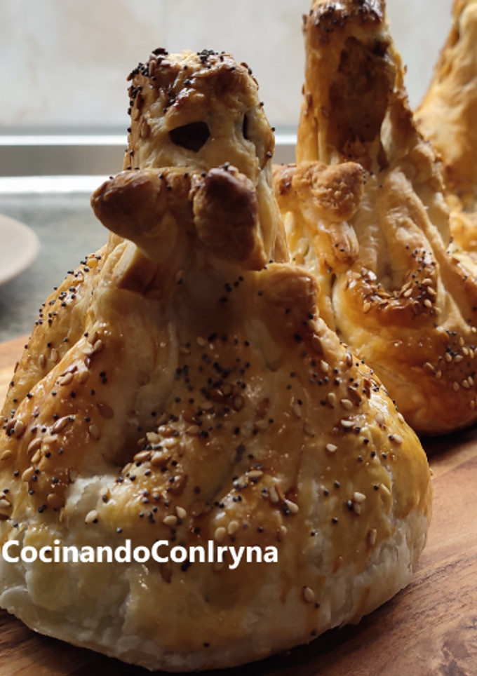 Una foto de Saquitos de hojaldre rellenos de pollo